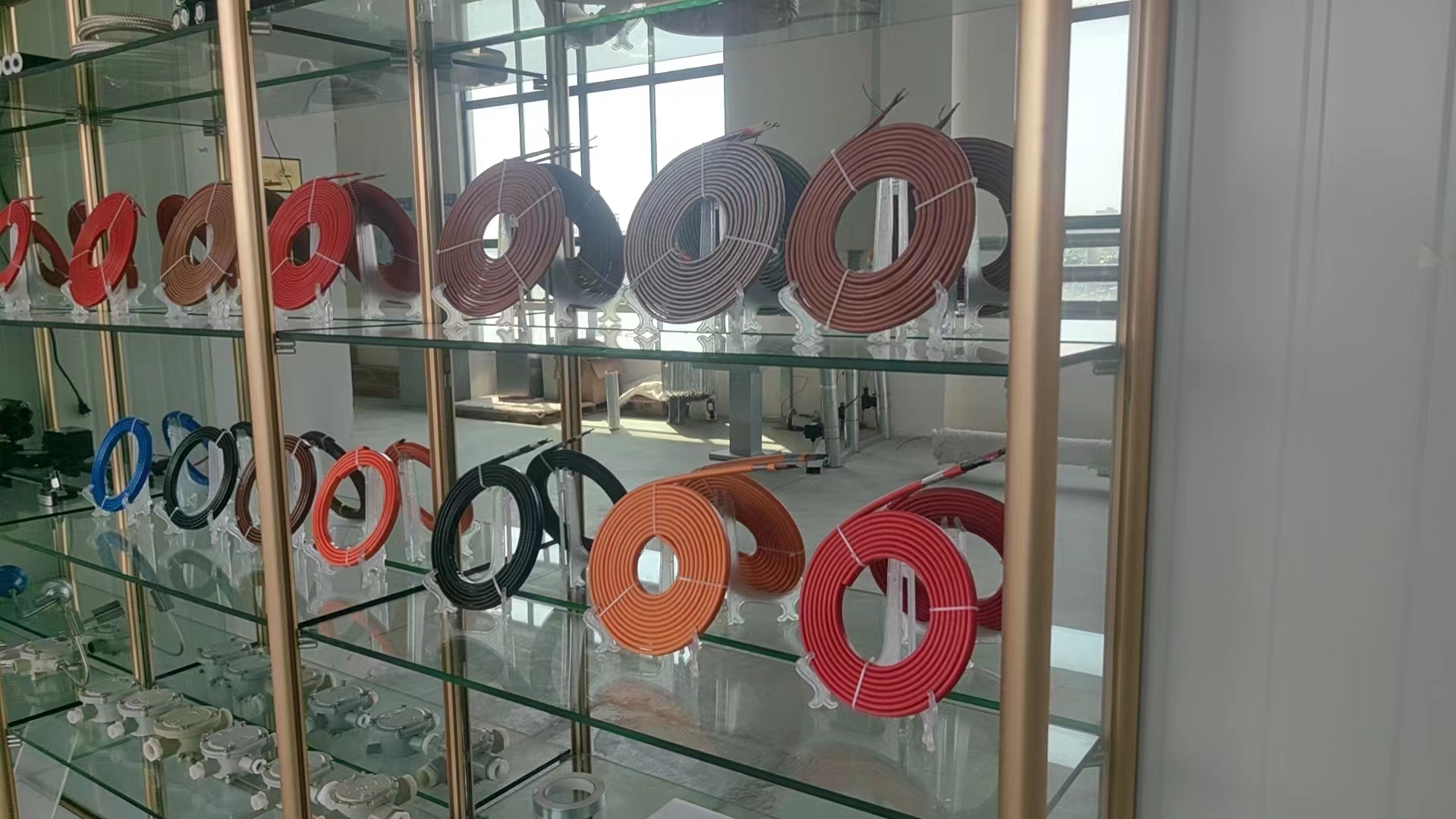 DBRPFZR-30/220V低溫防爆防腐型電伴熱帶